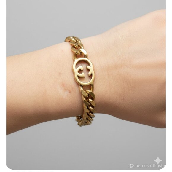 Gucci Unisex Cuban Link GG Gold Tone Bracelet Lion Charm Stamped Authentic W Box - Picture 3 of 12